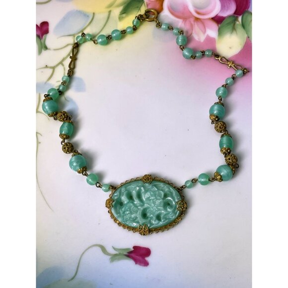 unbranded Jewelry - Vintage 1930s Green Molded Peking Glass Beaded Pendant Uranium Beads